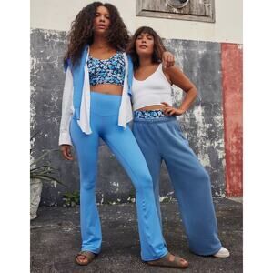 OFFLINE by Aerie Real Me XTRA High Waisted Flare Leggings Blue Size M